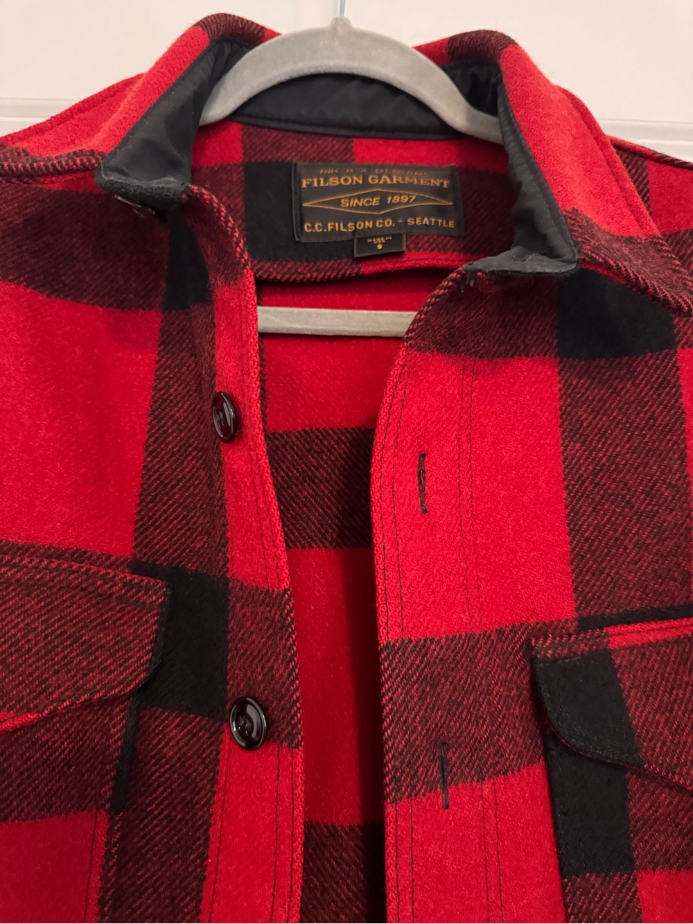 Filson Mackinaw Wool Shirt-Jacket Like New!
Limited Edition